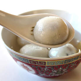 Chinese Black Sesame Dumplings (Tang Yuan)