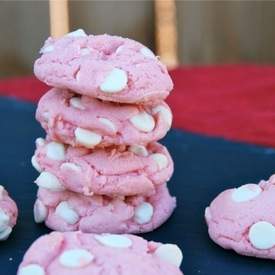 Strawberry Milkshake Cookie