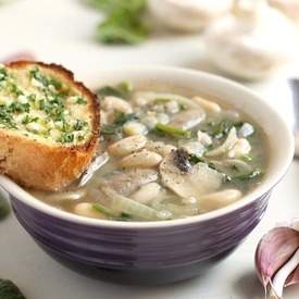 Mushroom and white bean soup