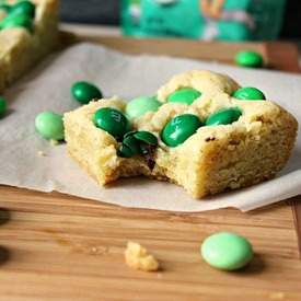 Mint M&M Sugar Cookie Bars