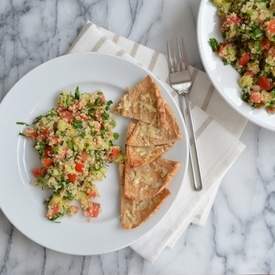 Quinoa Salad served with Pita Chips