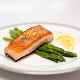 Pan-Seared Salmon with Lemon Butter Asparagus