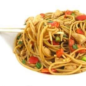 Skinny Thai Chicken and Peanut Noodles