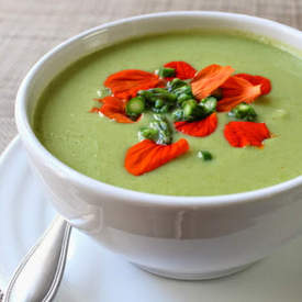 Creamy Asparagus Cauliflower Soup