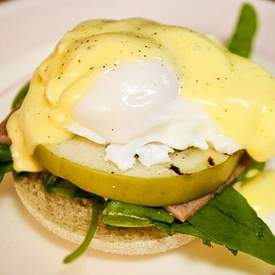 Apple Ham Eggs Benedict