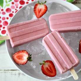 Strawberry Banana Smoothie Popsicle