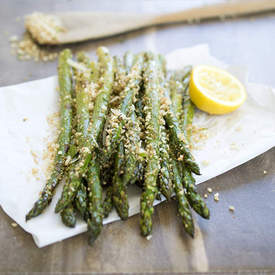 Roasted Asparagus With Garlic Breadcrumbs 
