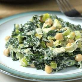 Creamed kale with chickpeas
