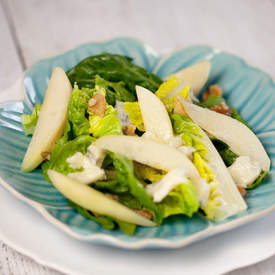 Gorgonzola pear salad