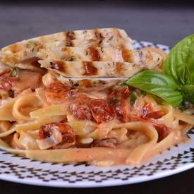 Sun-dried Tomato and Basil Pasta