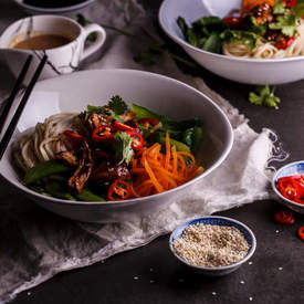Sesame chicken noodle bowls