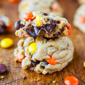 Reese's Pieces Soft Peanut Butter Cookies