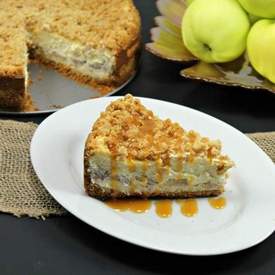 Apple Pie Stuffed Cheesecake