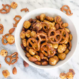Spicy sweet party mix