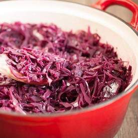 Braised red cabbage