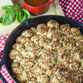 Cheesy Pepperoni Garlic Knot Pull-Apart Bread