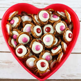 Chocolate Pretzel Bites