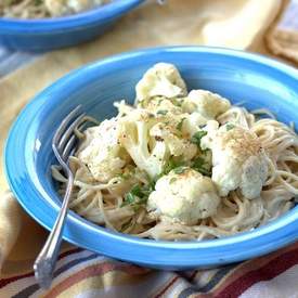 Roasted Cauliflower Hummus Pasta