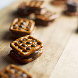 Chocolate Caramel Pretzel Bites