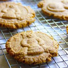 Cinnamon Spiced Almond Meal Cookies