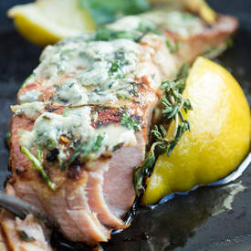 seared salmon with blue cheese 