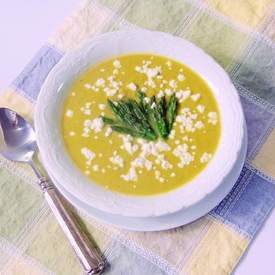 Creamy Asparagus & White Bean Soup 