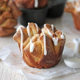 Brown Butter Cinnamon Sugar Pull Apart Bread with Butter Rum Glaze