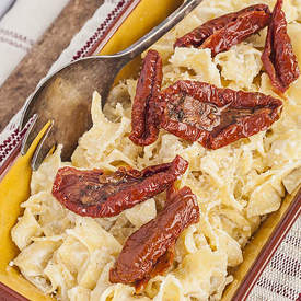 PASTA WITH PARMESAN SAUCE