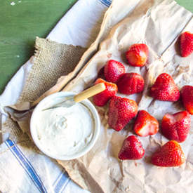 Strawberries&Skinny Cheesecake Dip