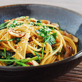 Spicy Asian Pasta with kale and mushrooms