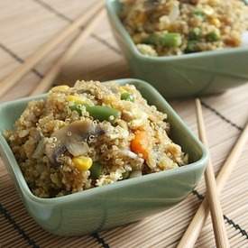 Quinoa egg fried 'rice'